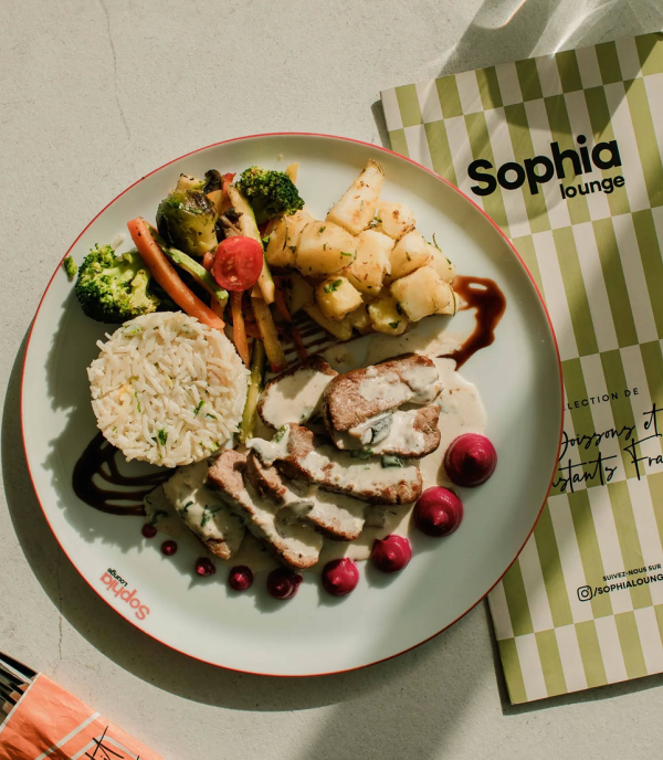 SOPHIA LOUNGE 