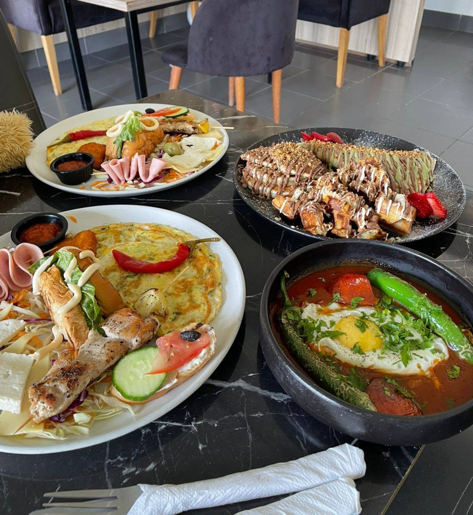PAXMAX RESTAURANT CAFÉ 